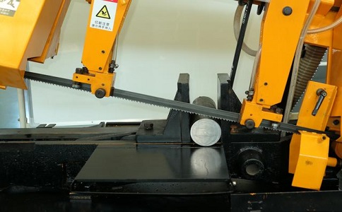 正安数控带锯床自动送料精度会出现偏差吗？