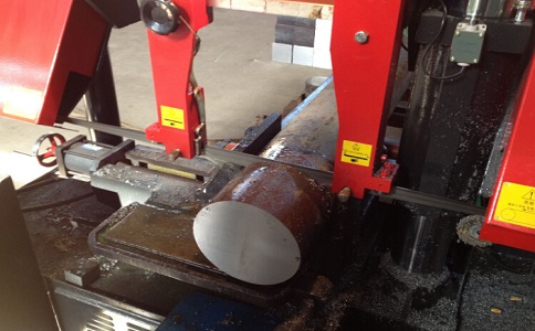 正安卧式带锯床加工时出现明显振荡如何排查？